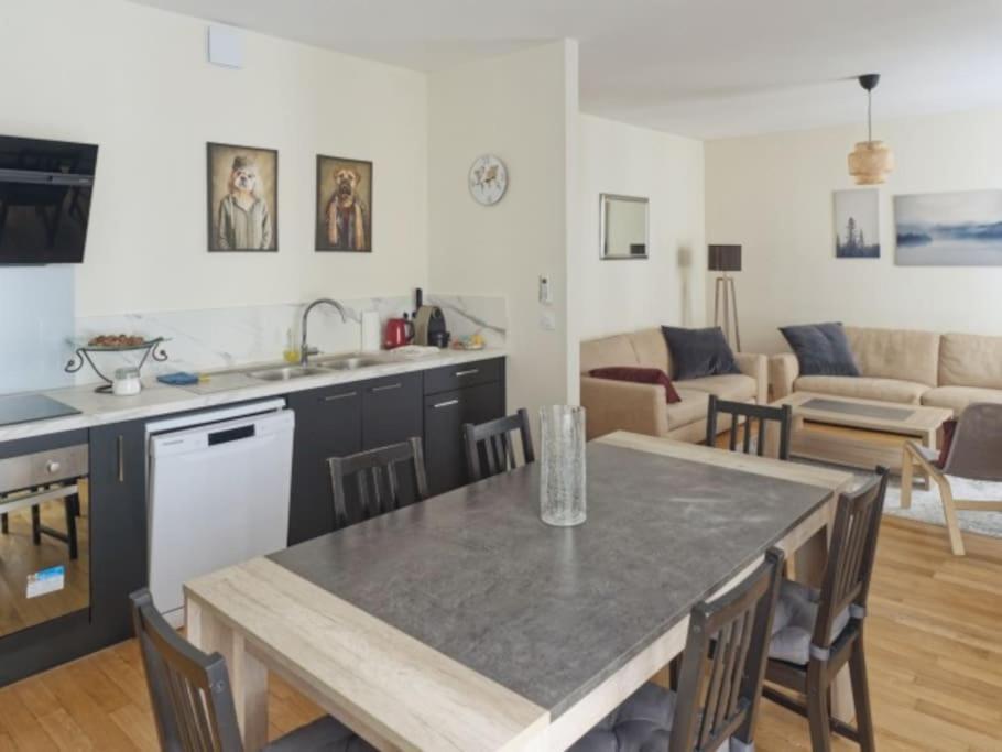 Appartement Spacieux En Centre Ville วอนดูม ภายนอก รูปภาพ